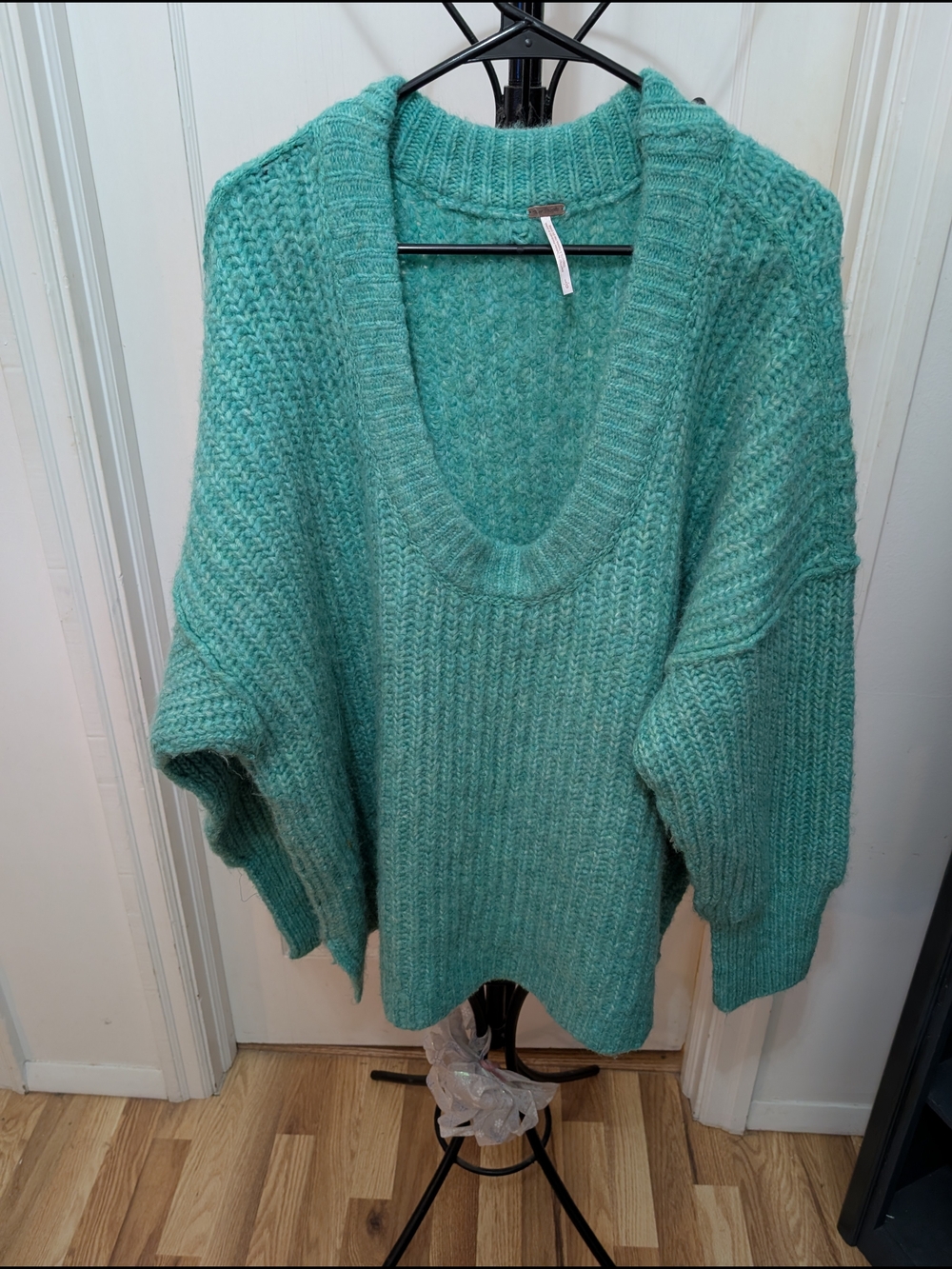 Free People Oversized Scoop Neck Sweater in Aqua Teal Size Large
